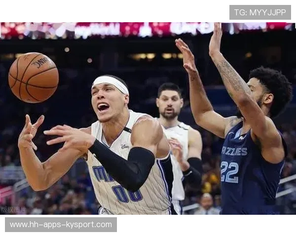 奥兰多魔术主帅面临抉择:轮换与体能谁更重要?